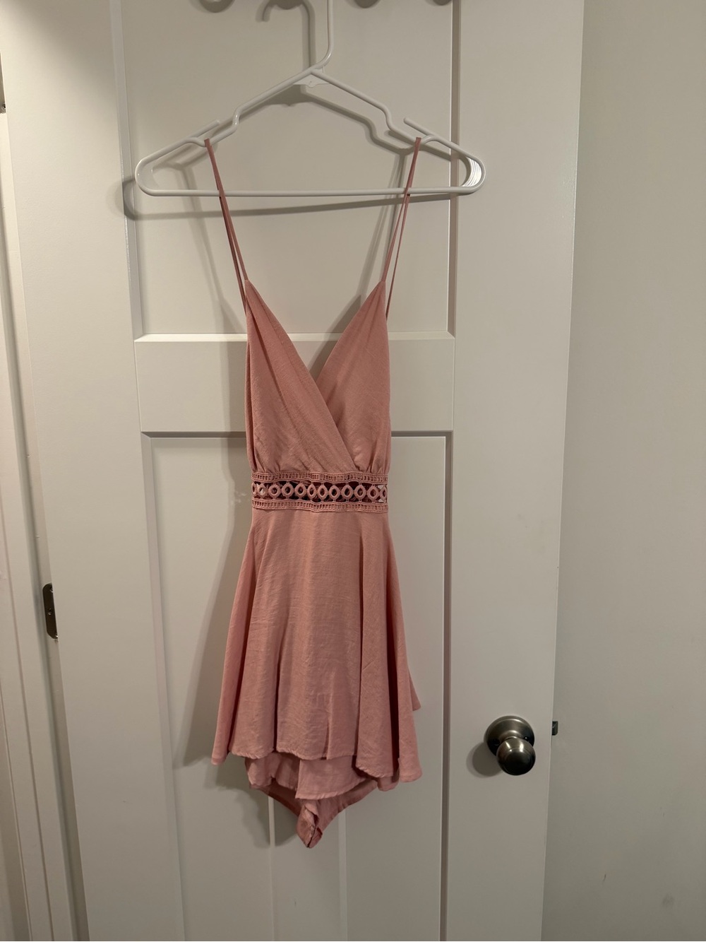 Women’s Boutique Dusty Pink Spaghetti-Strap Flowy Romper - Medium